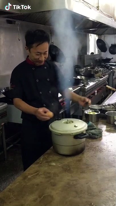 Dancing Egg