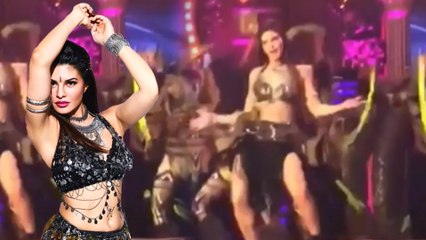 Jacqueline Fernandez ENERGETIC And HOT Dance At Star Screen Awards 2018