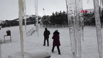 Erzurum Buz Sarkıtlarının Boyu 2 Metreye Ulaştı