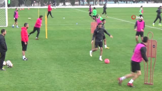 Denizlispor Teknik Direktörü Yücel İldiz: İlk Devreye 3 Puan ile Nokta Koymak İstiyoruz