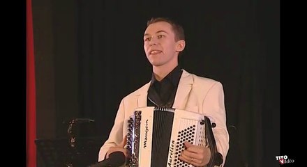 Le Saut Basque par Aurélien Fenouillet et son Orchestre
