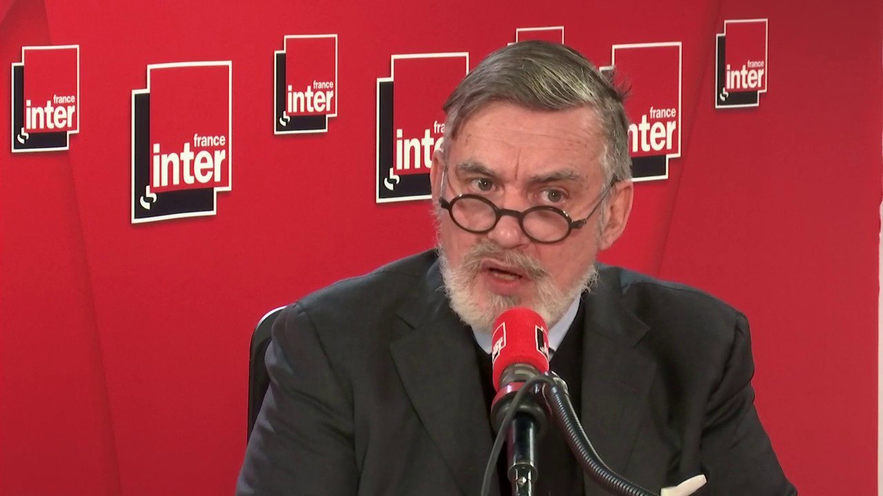 François Sureau, avocat : "Le 'gilet jaune', c'est l'expression même de l'humiliation, comme un citoyen qui disparaît sous l'état"
