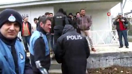 Büyükçekmece’de imar barışını suistimal eden yapılar yıkıldı