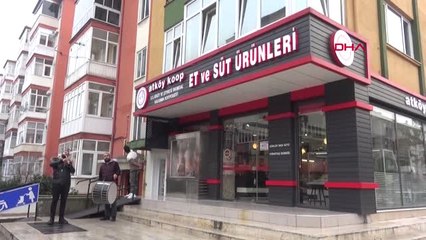 Balıkesir Gelinlikle İşyerinde Süt Doldurup Düğüne Gitti
