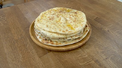 Kaşarlı - Kıymalı - Patatesli Bazlama Tarifi