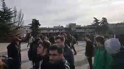 Jóvenes UAB amenazados por independentistas