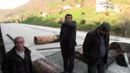 Yanan tırdan geriye hurda yığını ve ölen sürücünün elbiseleri kaldı