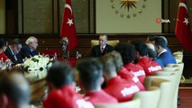 Cumhurbaşkanı Erdoğan, Ampute Futbol Milli Takımı'nı kabul etti