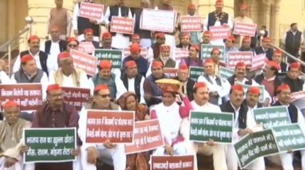 Samajwadi Party protests in UP's Lucknow for agrarian crisis, unemployment