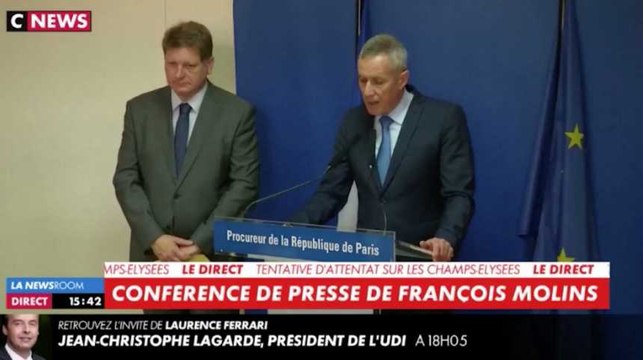 Attentat raté sur les Champs-Elysées : 9.000 cartouches découvertes dans la voiture