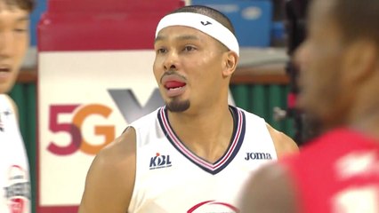 빈자리 메운 43살 맏형 문태종...현대모비스 13연승 / YTN