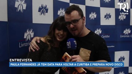 Paula Fernandes lança livro em Curitiba