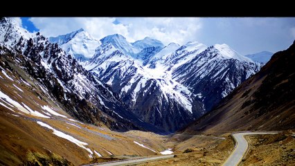Ye gilgit aap ka dilkash chamman hai | inayat ullah shumali potery | Vocals Naina Hussain