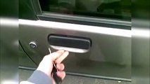 ¿No puedes entrar en tu coche? Te enseñamos un truco para abrir sin llave