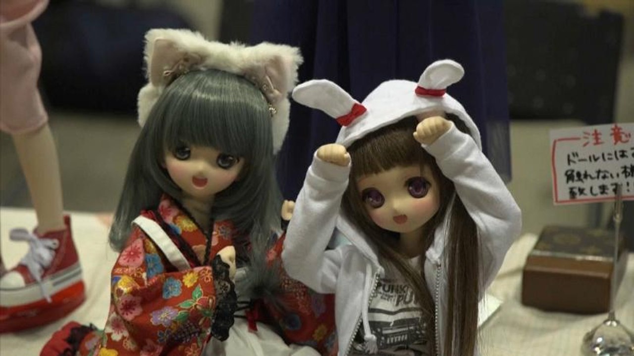 Japanese doll collectors gather for festival