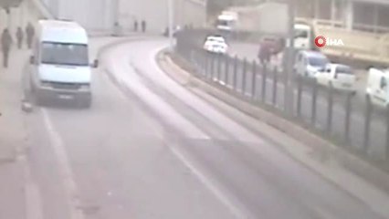 Rize'de Anne ve Kızın Hayatını Kaybettiği Kaza Anı Güvenlik Kamerasında