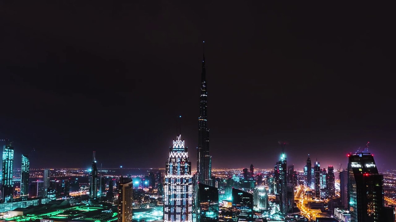 Tempête à Dubaï filmée de nuit : Superbes images !