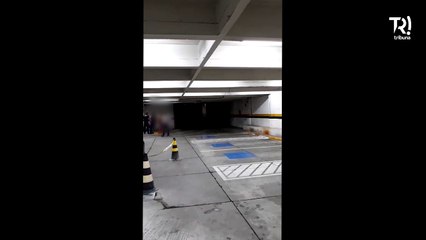 Motorista faz ‘strike’ em estacionamento de supermercado após confundir pedais de carro