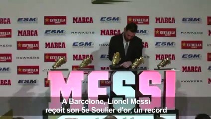 Football/Barcelone: Messi reçoit son 5e Soulier d'or, un record
