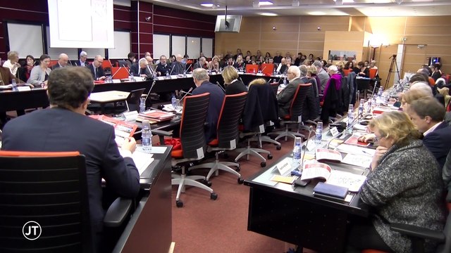 Le journal - 18/12/2018 - Gilets Jaunes: que trouve-t-on dans les cahiers de doléances?