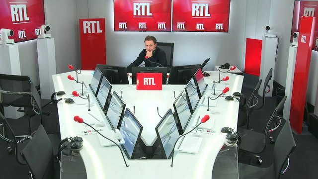 Gilets jaunes : Francis Lalanne, hippie égaré