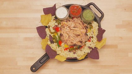 These mac ’n’ cheese pulled pork nachos should be a hibernation staple