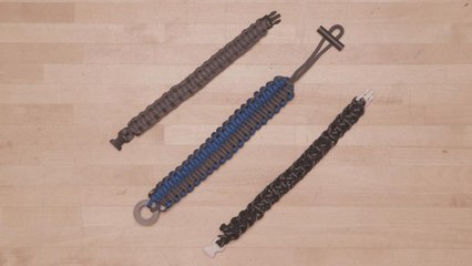 This DIY paracord bracelet keeps a rope close at hand