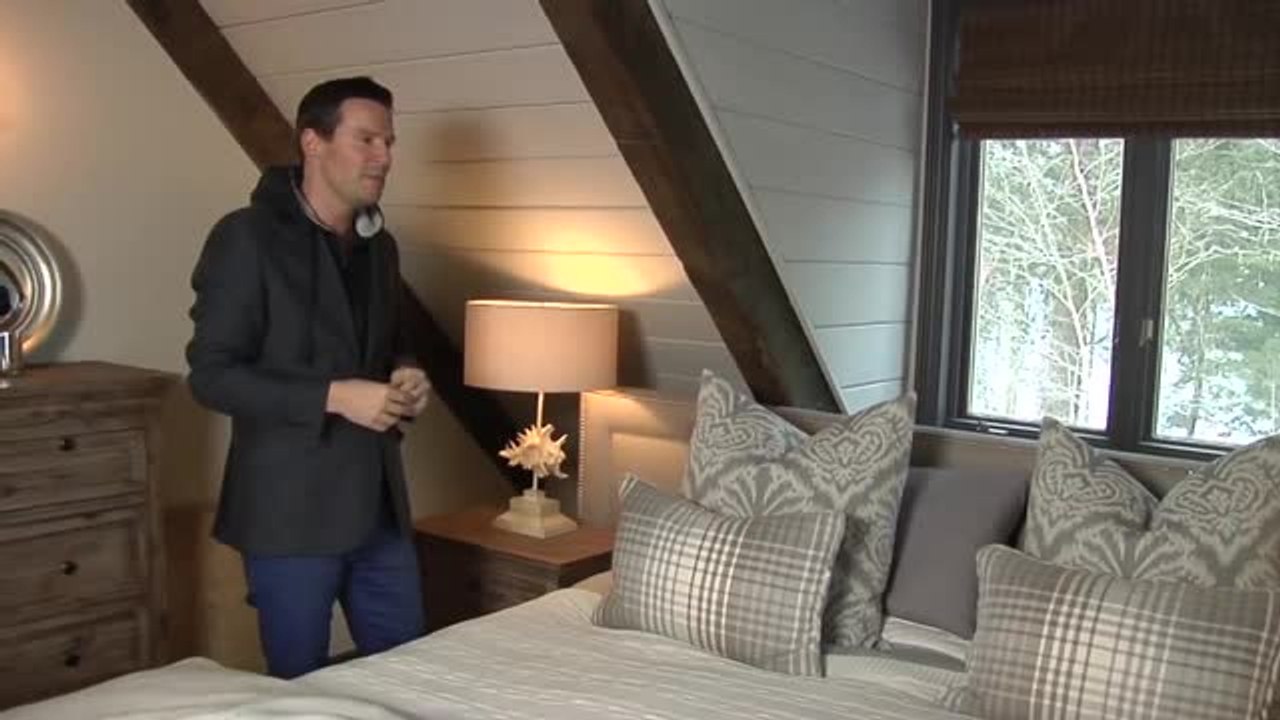 Eye catching headboards for your cottage bedroom