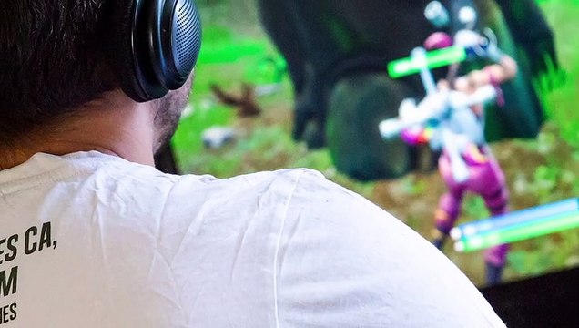 Erika Costell Reacts To Alissa Violet Cockroach Shade | Hollywoodlife