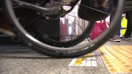 지하철 장애인 안전시설 여전히 '위험천만' / YTN