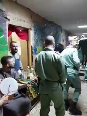 Un legionario tatuado hace de Niño Jesús en un belén viviente en Ceuta 2