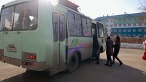 Колбаса не успела на автобус