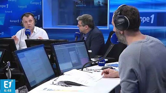 La baisse du prix du baril de pétrole sous les 50 dollars est assez spectaculaire