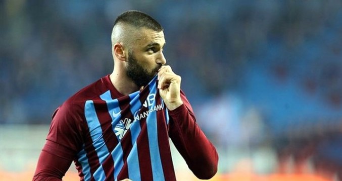 Trabzonspor'un Kadro Dışı Bıraktığı Burak Yılmaz, Çin'e Dönmeyi Düşünüyor