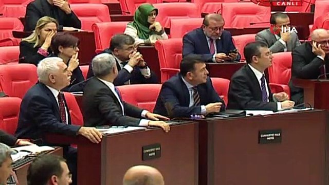 Milli Savunma Bakanı Akar’dan Özgür Özel’e sert yanıt