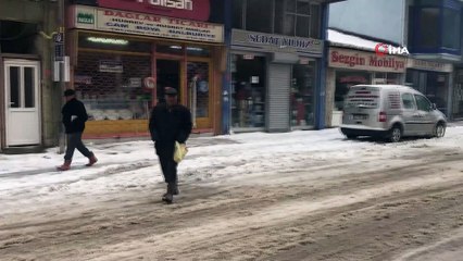 Keşan beyaza büründü, kar yağışı en çok çocuklara yaradı