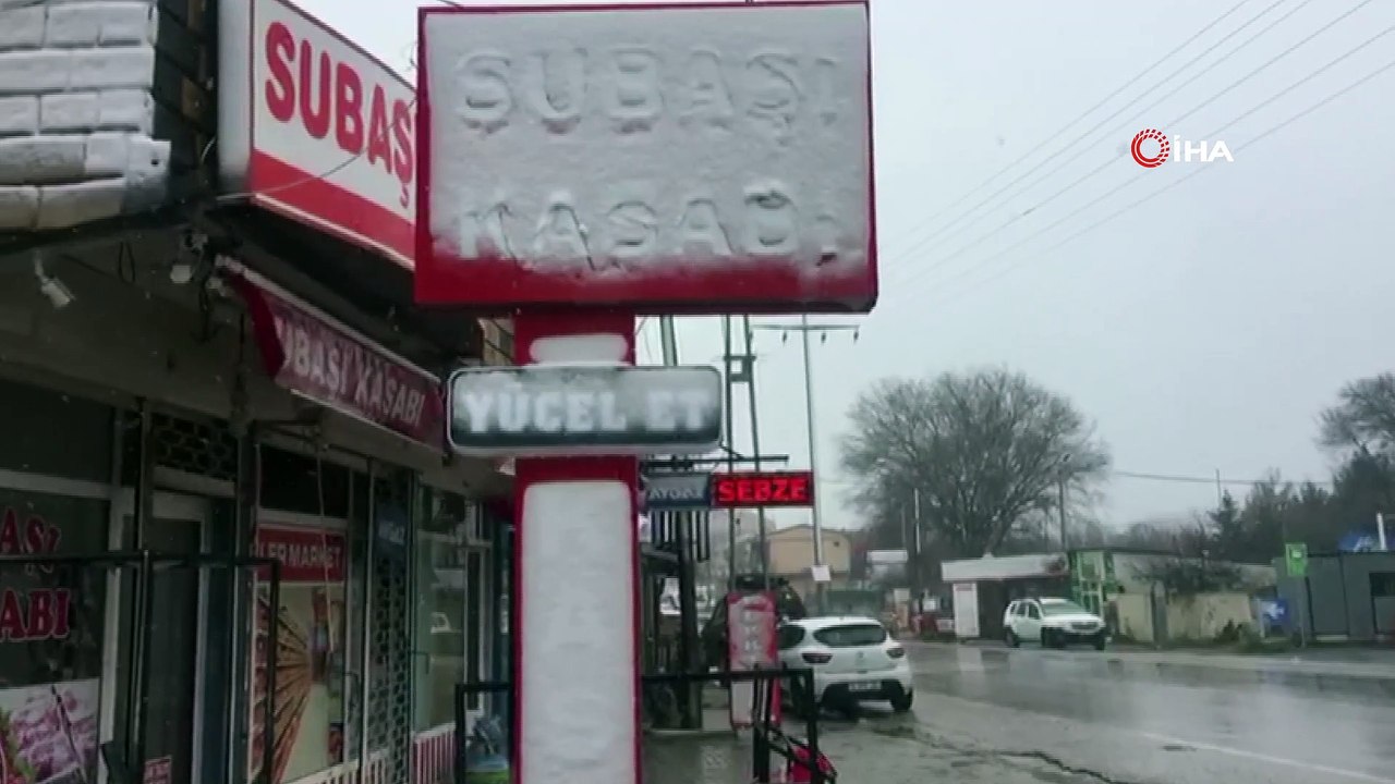 Silivri, Arnavutköy ve Çatalca'da  kar yağışı etkili oluyor