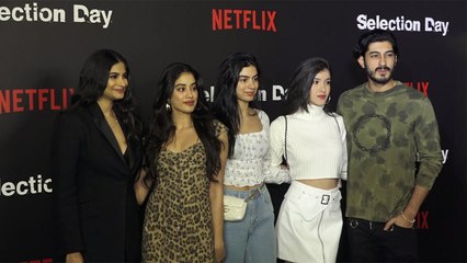 Jhanvi Kapoor, Khushi Kapoor Shanaya & Rhea Dazzle at Netflix Red Carpet; Must watch | Boldsky