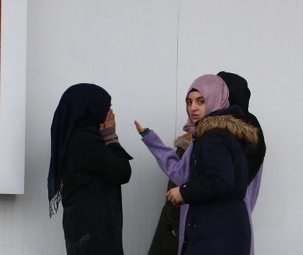 Yaya Geçidinden Karşıya Geçmeye Çalışan Lise Öğrencisine Otomobil Çarptı