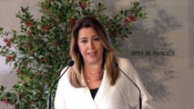 Susana Díaz se acuerda de ElDesmarque y de Karpov en la visita del maestro a San Telmo en los premios Andalucía de Periodismo