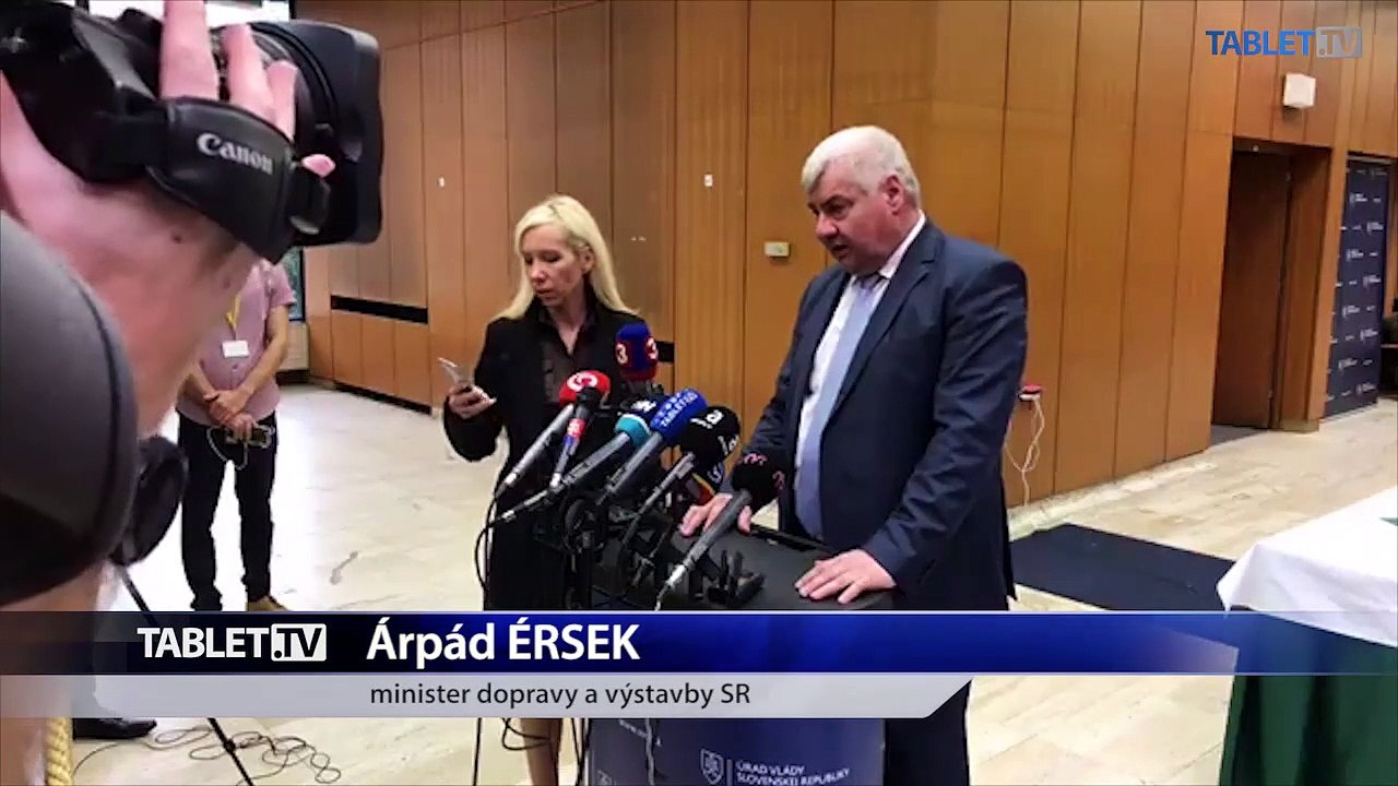 ZÁZNAM: Brífing ministra dopravy a výstavby SR Árpáda Érseka