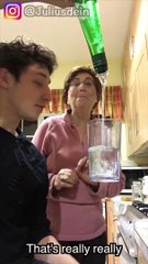 Un jeune homme passe sa journée à piéger sa grand mère avec des tours de magie