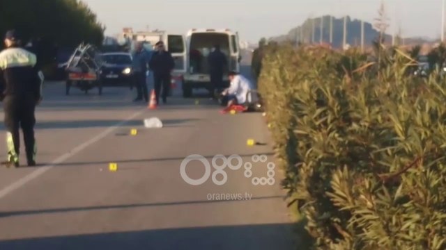 Ora News - Jaguar përplas për vdekje 50 vjeçarin me biçikletë, Ora News siguron pamjet