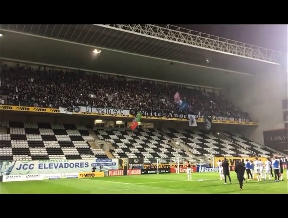 VÍDEO: Novo espetáculo dos adeptos do Vitória SC no Bessa