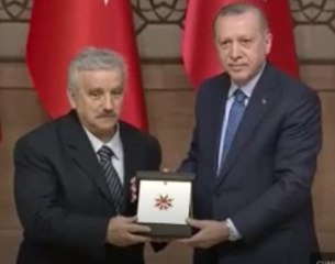 Saray'daki tören tartışma çıkardı