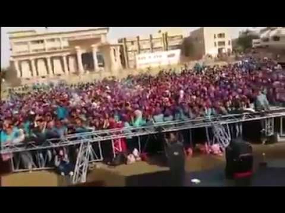 تفاعل طلاب جامعة عين شمس في حفلة تخرجهم - مع مهرجان محدش قدي للهضبة حسن شاكوش 2017