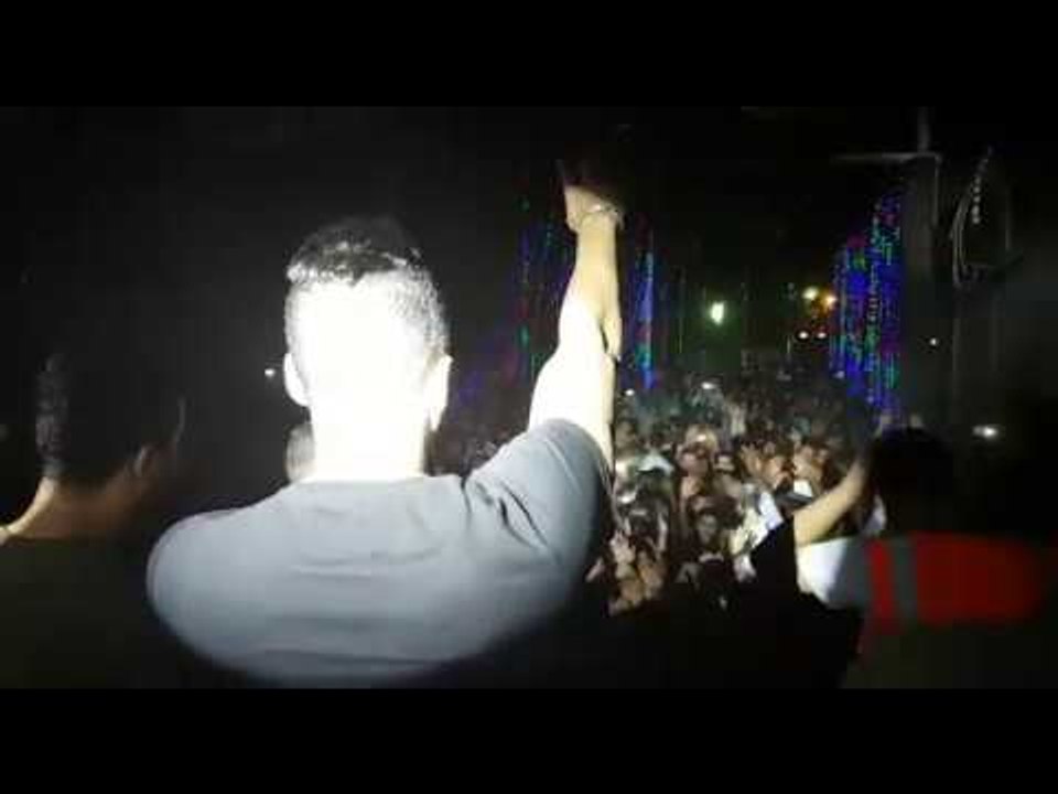 شوف حسن شاكوش لما نزل الناس الملاحة | خش يا شاكوش يا جامد 2017