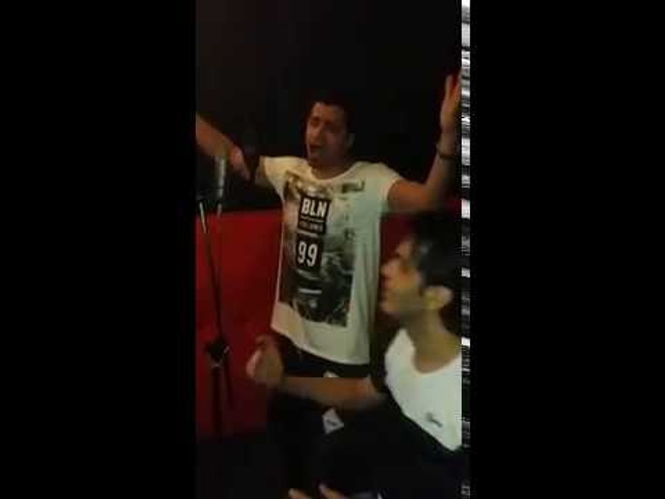 حسن شاكوش و مادو الفظيع اثناء تسجيل مهرجان ازرع...