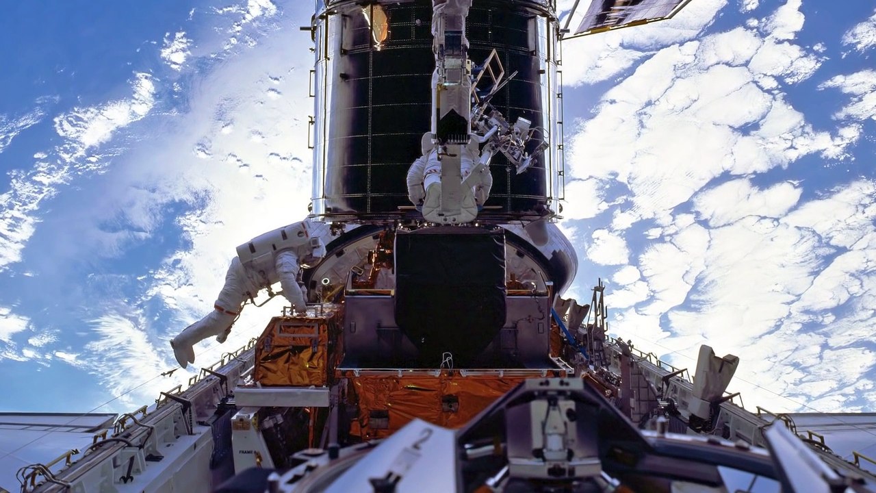 Hubblecast 114 - How Does Hubble Orientate Itself In Space? - HD