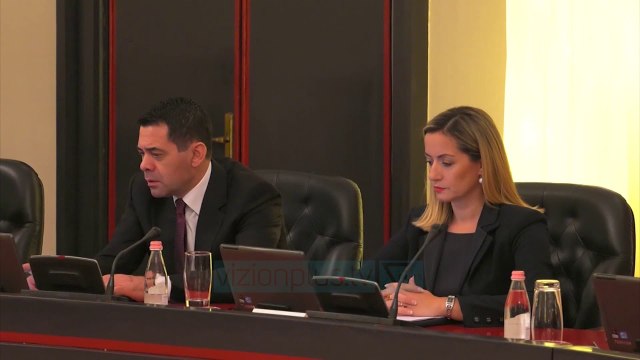Qeveria nis punën për zgjidhjen e 8 pikave - News, Lajme - Vizion Plus